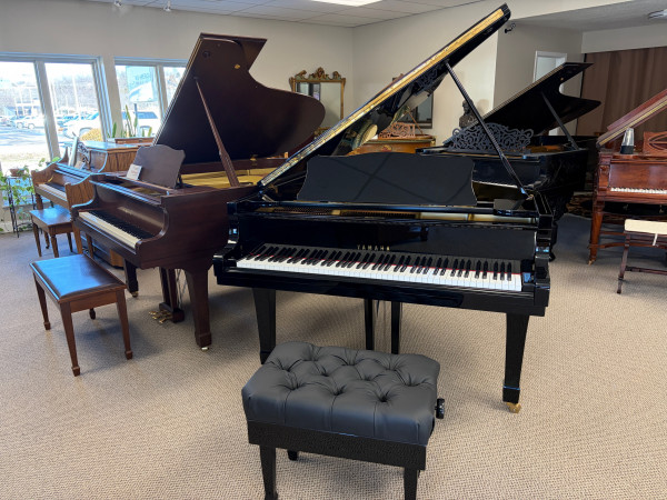 1984 Yamaha G3 grand piano - Grand Pianos
